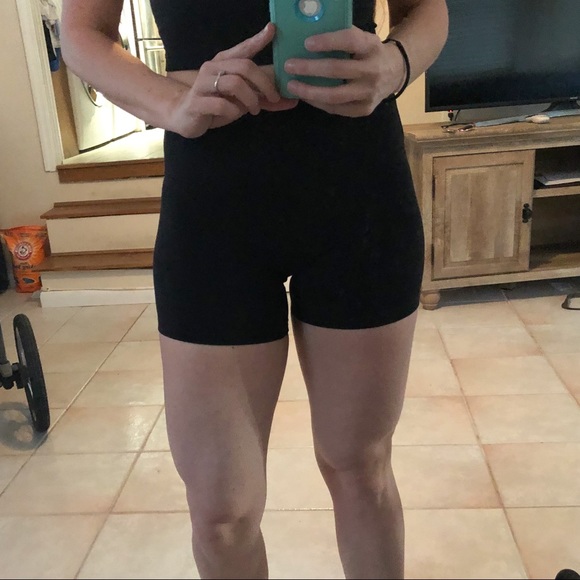 Lululemon align shorts 5" black size 6 - Picture 8 of 8